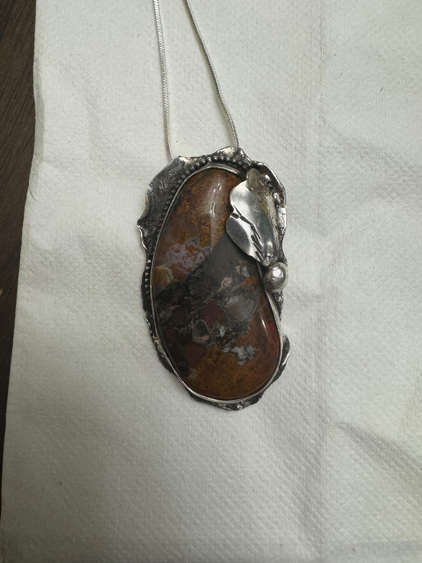 STERLING SILVER Agate Leaf Pendant Necklace